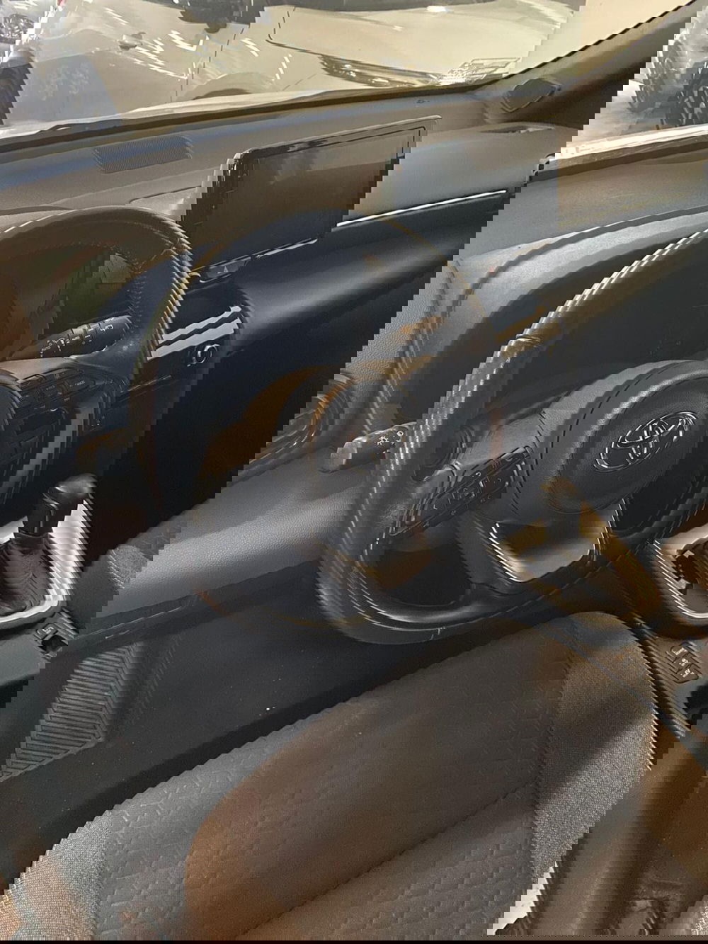 Toyota Yaris Cross usata a Cagliari (6)