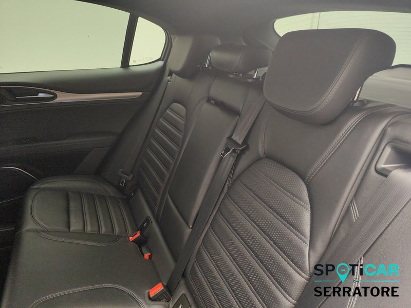 Alfa Romeo Stelvio usata a Como (13)