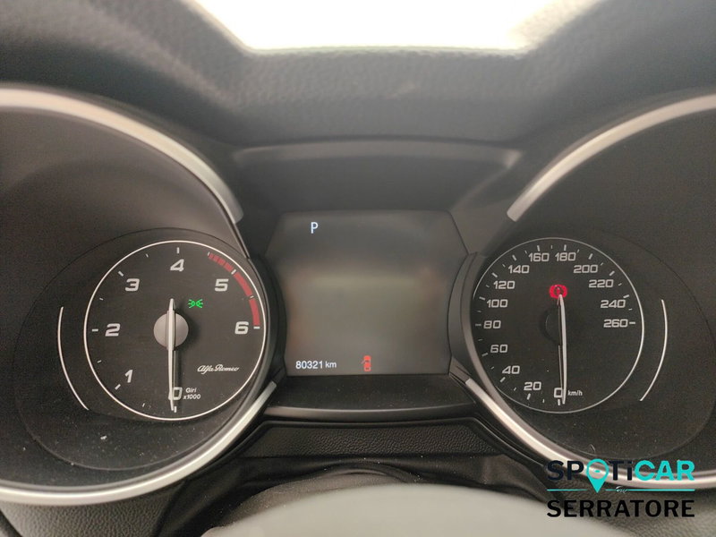 Alfa Romeo Stelvio usata a Como (8)