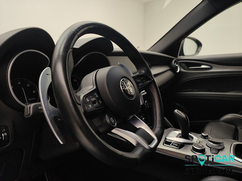 Alfa Romeo Stelvio usata a Como (9)