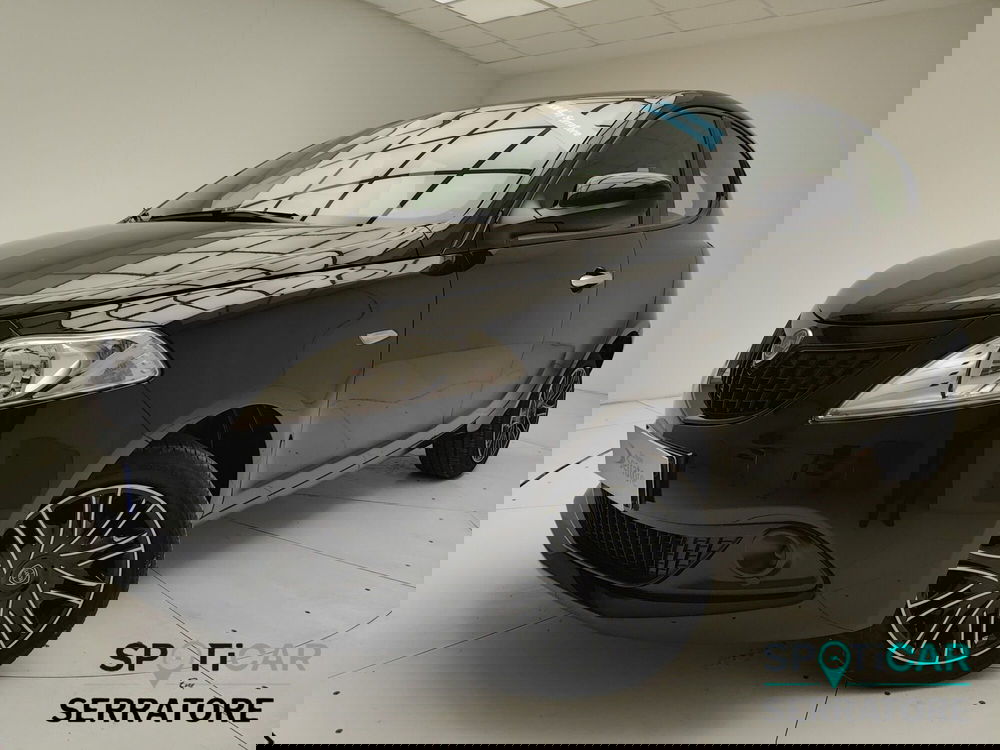 Lancia Ypsilon nuova a Como