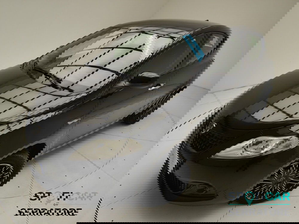 Lancia Ypsilon nuova a Como (14)