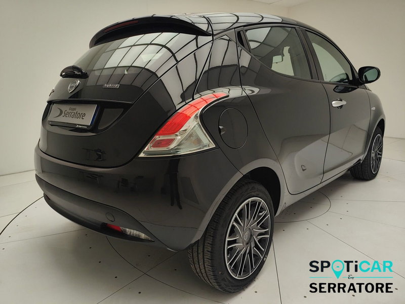 Lancia Ypsilon nuova a Como (6)