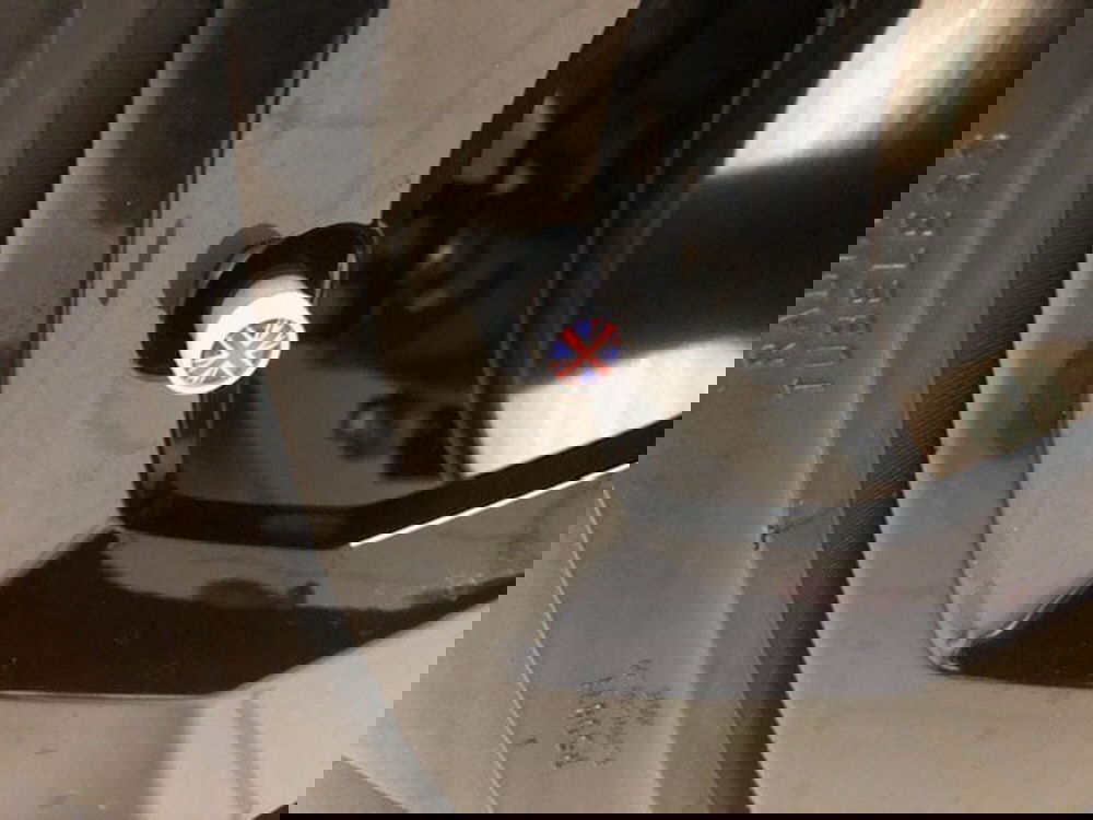 Land Rover Defender usata a Milano (10)