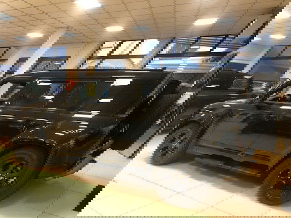 Land Rover Defender usata a Milano (3)