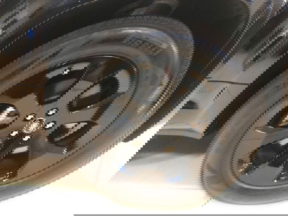 Land Rover Defender usata a Milano (9)