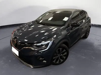 Renault Captur Full Hybrid E-Tech 145 CV Techno del 2023 usata a Meda