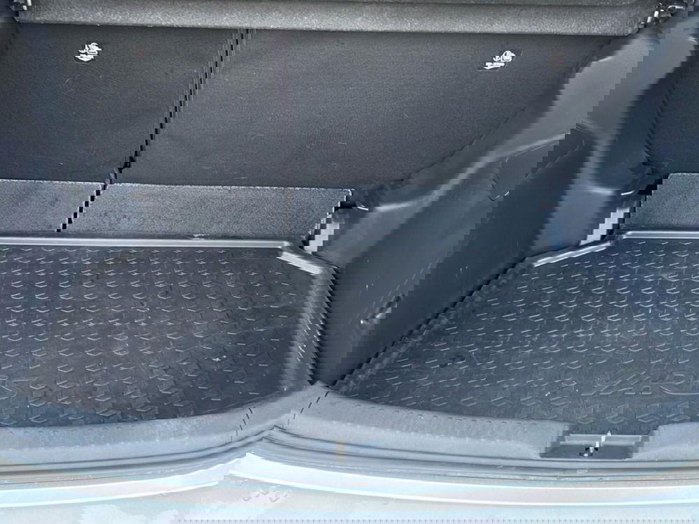 Toyota Yaris usata a Ragusa (7)