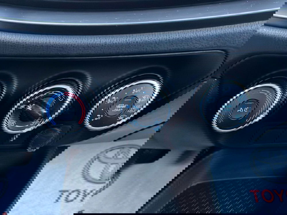 Toyota Aygo X usata a Ragusa (14)