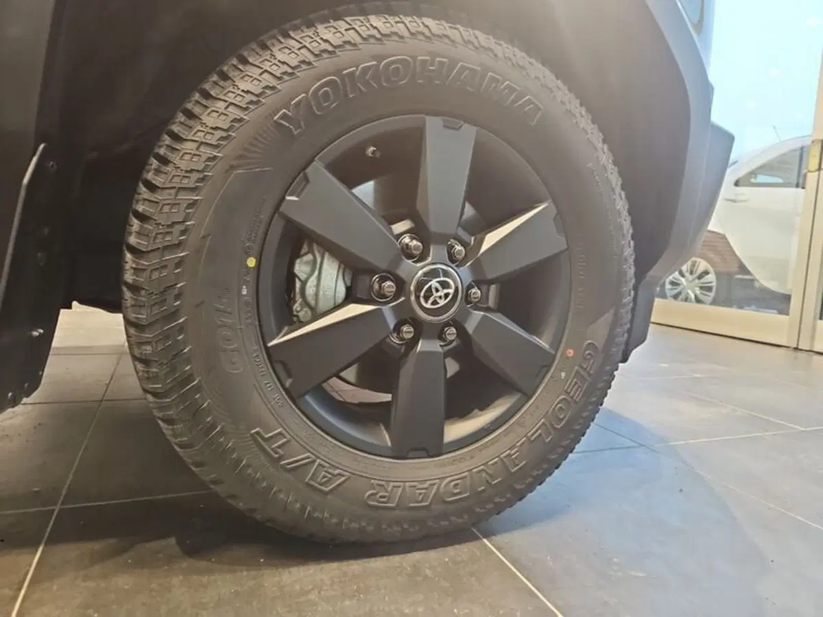 Toyota Land Cruiser usata a Vicenza (8)