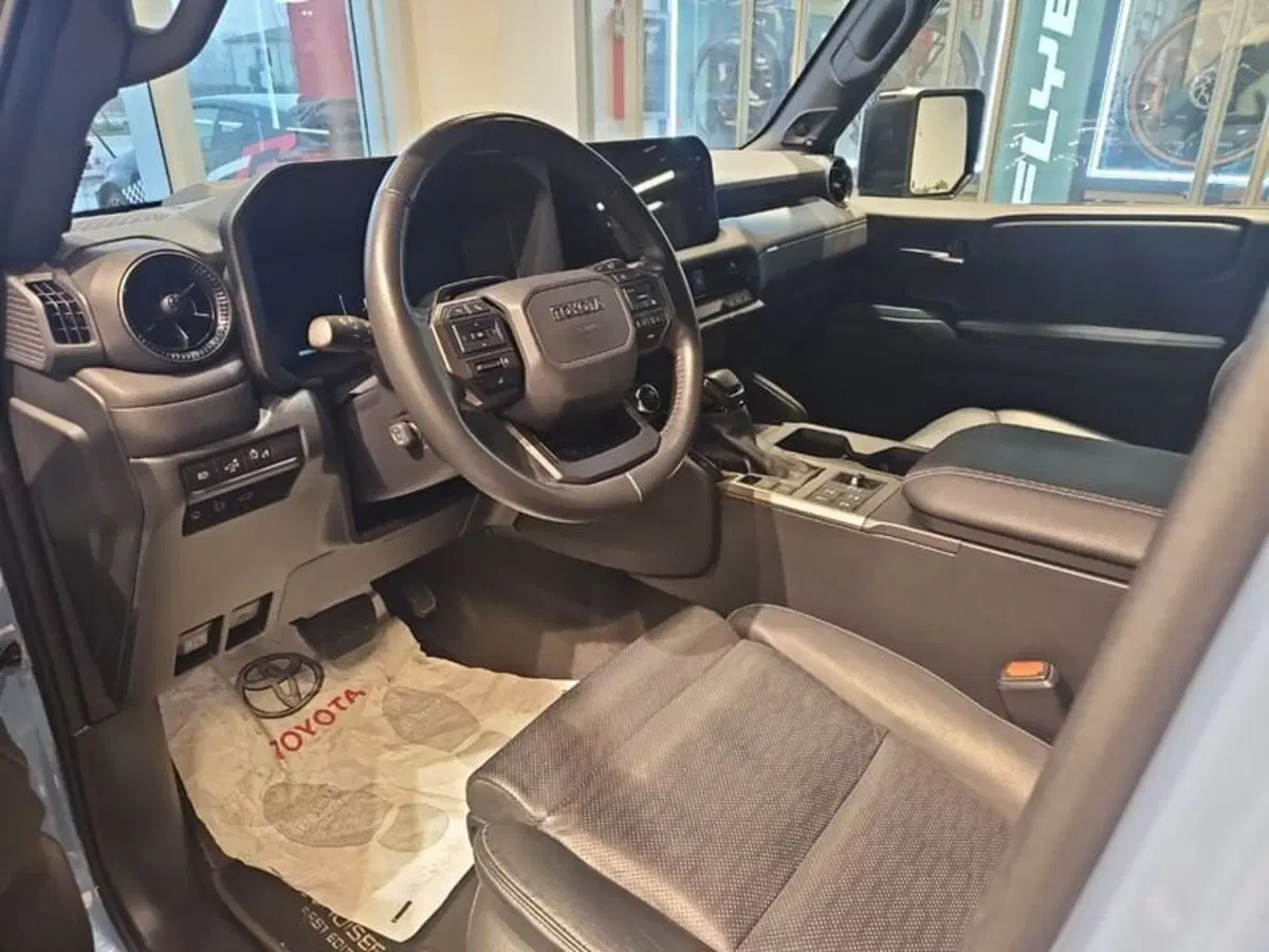 Toyota Land Cruiser usata a Vicenza (9)
