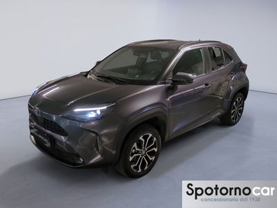 Toyota Yaris Cross Trend awd-i 115cv e-cvt del 2022 usata a Milano
