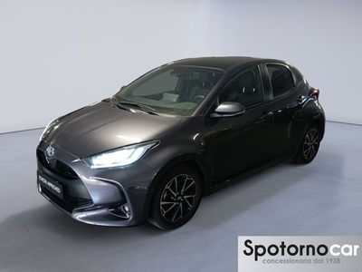 Toyota Yaris 1.5 Hybrid 5 porte Lounge del 2022 usata a Milano