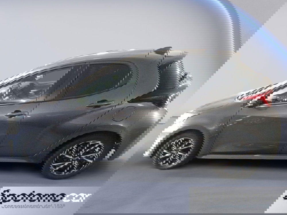Toyota Yaris usata a Milano (2)