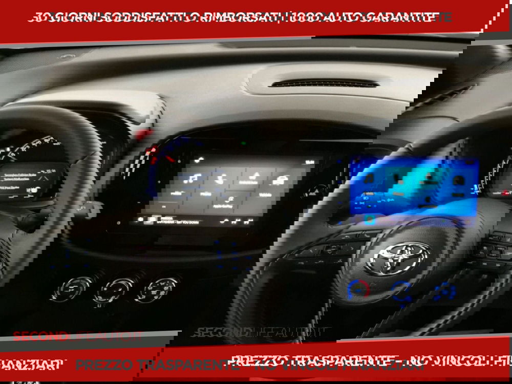 Toyota Aygo X nuova a Chieti (8)