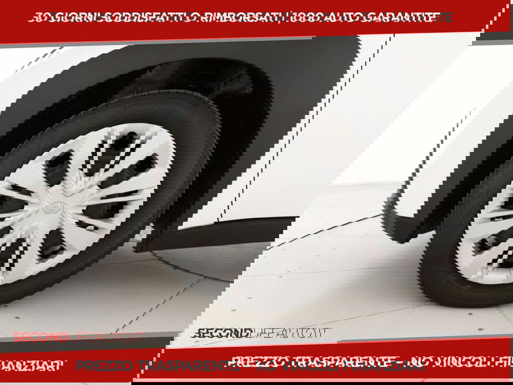 Toyota Aygo X nuova a Chieti (14)