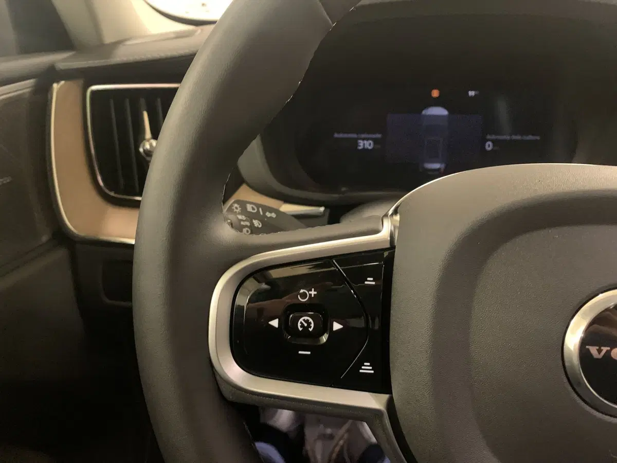 Volvo XC60 usata a Ferrara (12)