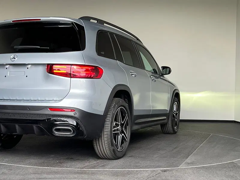 Mercedes-Benz GLB nuova a Bergamo (12)