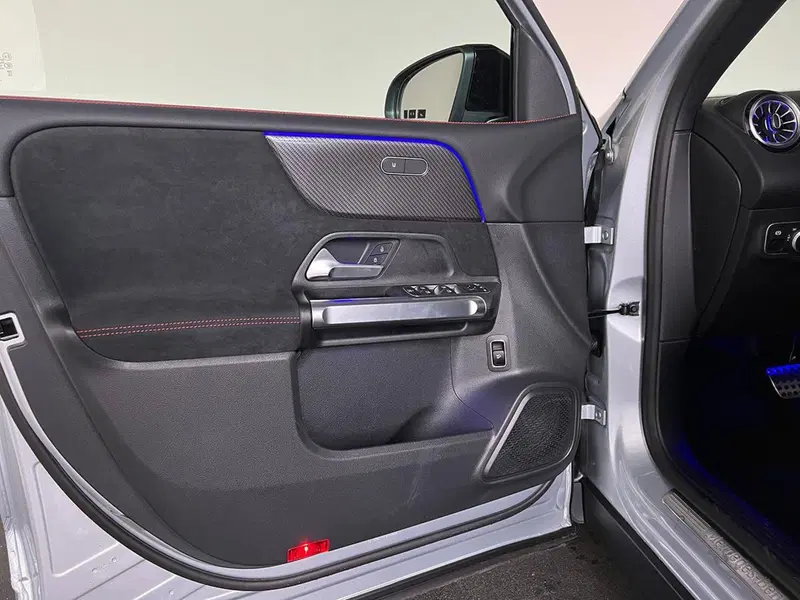Mercedes-Benz GLB nuova a Bergamo (13)