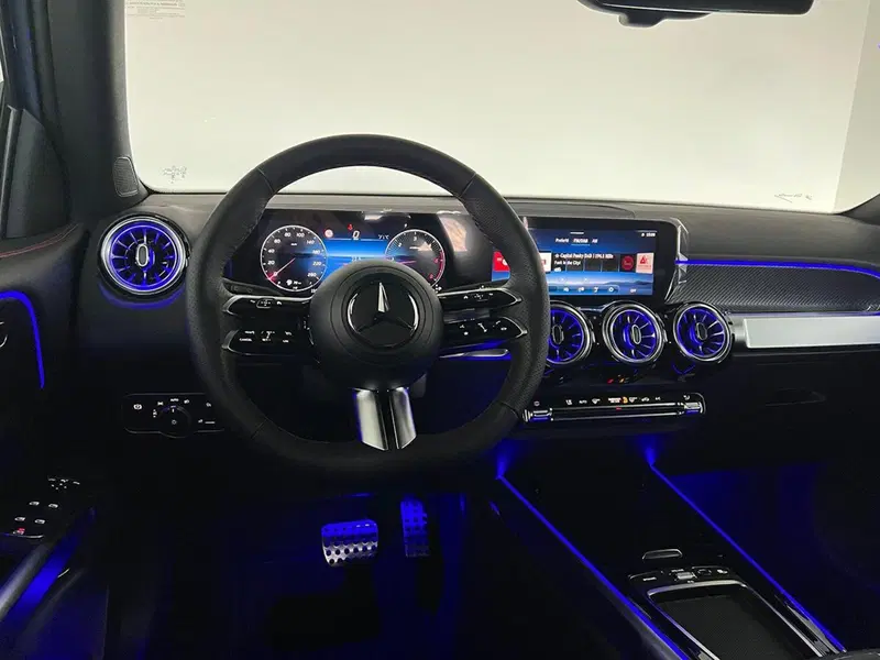 Mercedes-Benz GLB nuova a Bergamo (16)