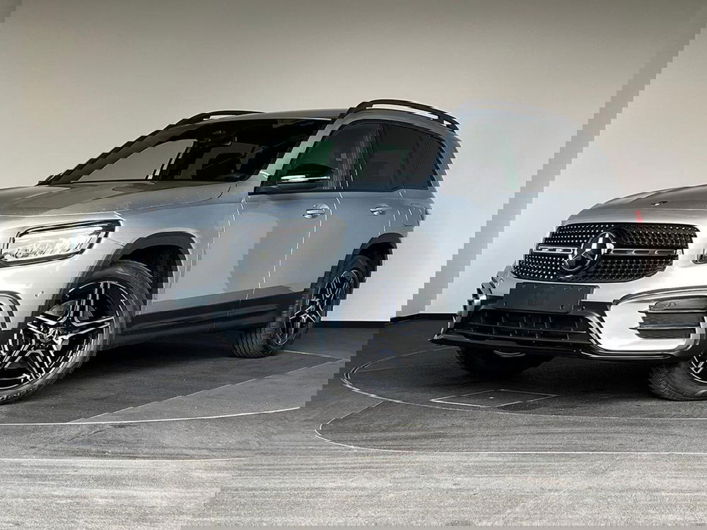 Mercedes-Benz GLB nuova a Bergamo (2)