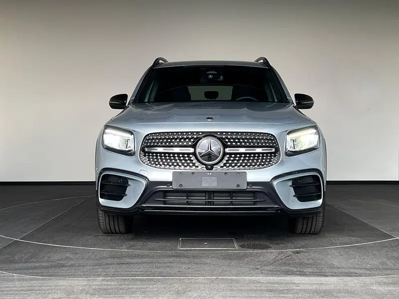 Mercedes-Benz GLB nuova a Bergamo (5)