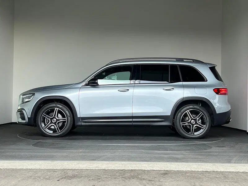 Mercedes-Benz GLB nuova a Bergamo (7)