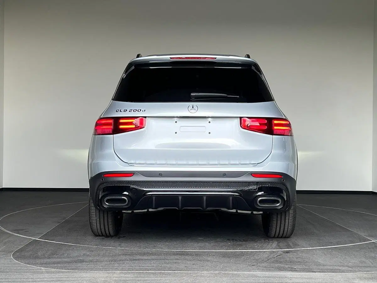 Mercedes-Benz GLB nuova a Bergamo (9)