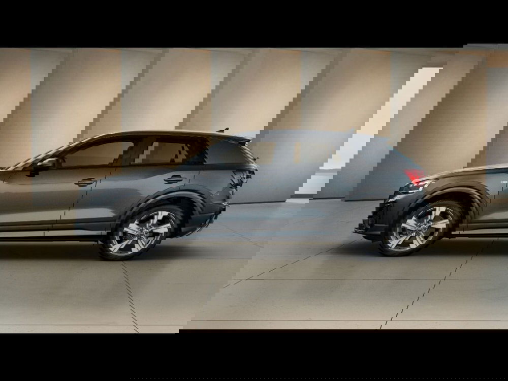 Audi Q2 nuova a Livorno (2)