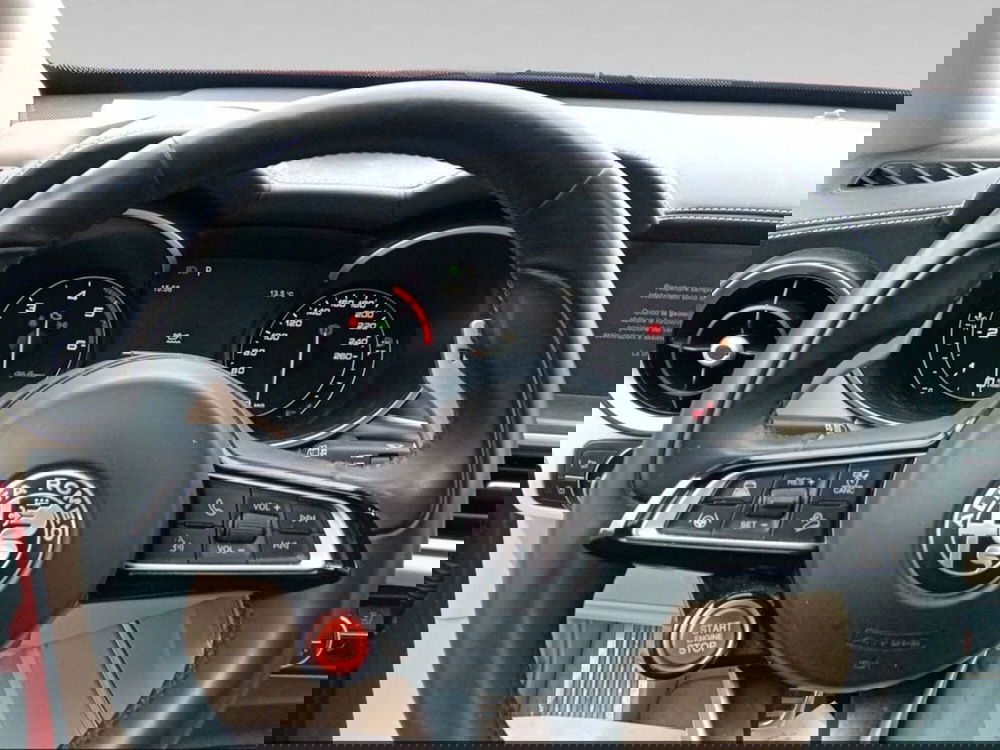 Alfa Romeo Stelvio usata a Firenze (10)