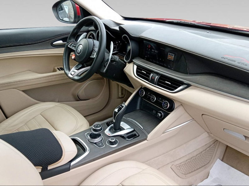 Alfa Romeo Stelvio usata a Firenze (12)