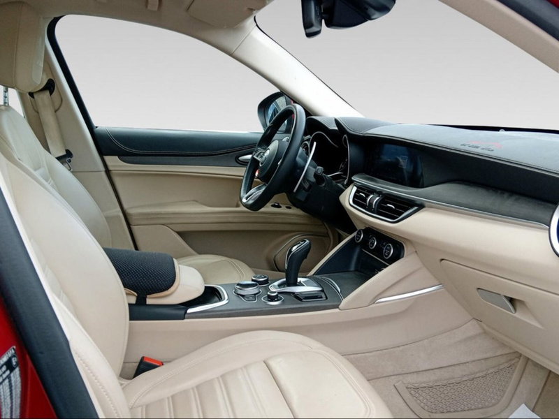 Alfa Romeo Stelvio usata a Firenze (13)