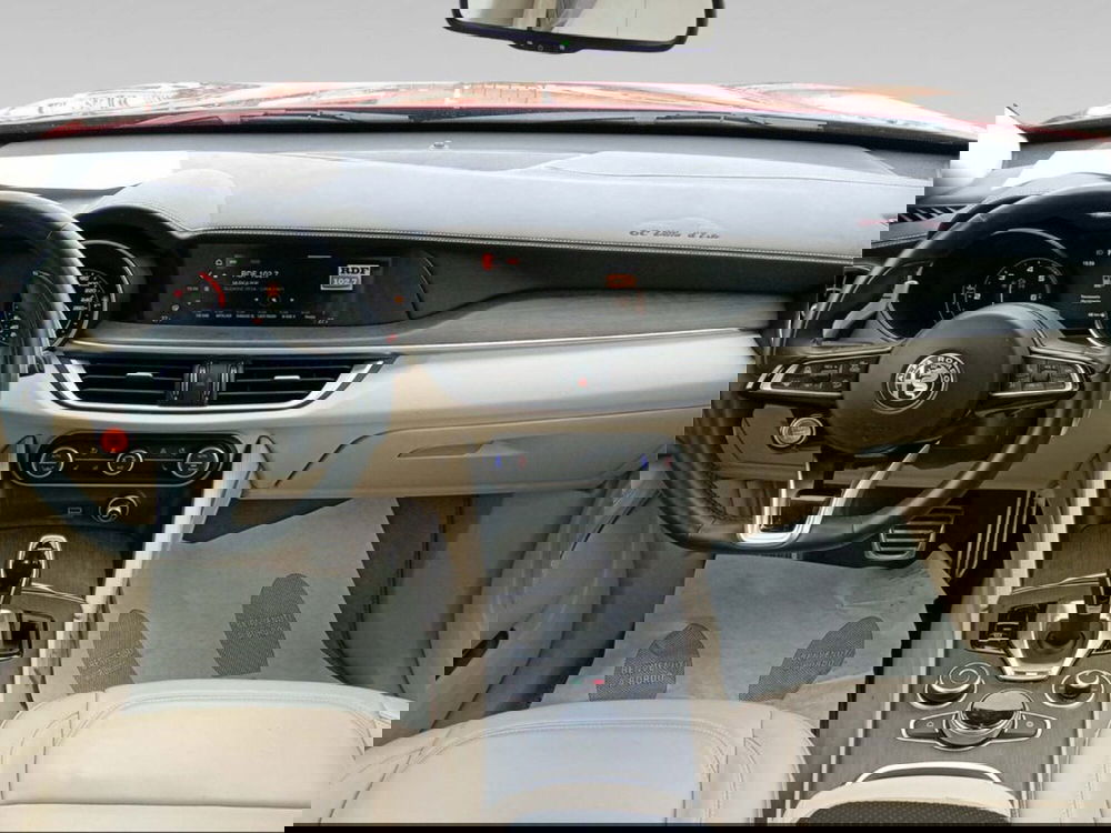 Alfa Romeo Stelvio usata a Firenze (14)