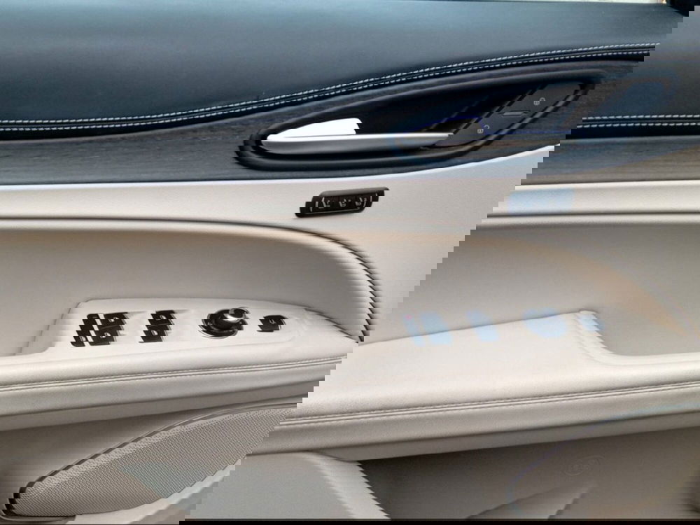 Alfa Romeo Stelvio usata a Firenze (17)