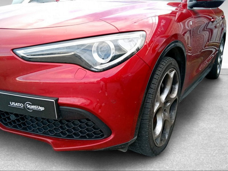 Alfa Romeo Stelvio usata a Firenze (2)