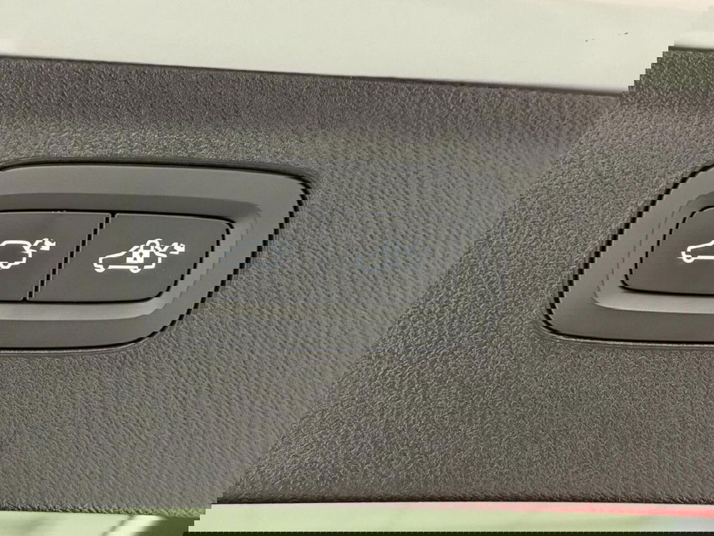 Volvo XC90 usata a Como (17)