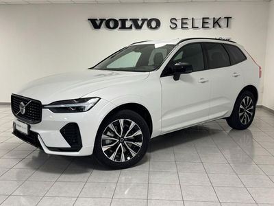 Volvo XC60 B4 automatico Plus Dark nuova a Lurate Caccivio