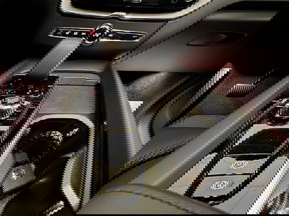 Volvo XC60 nuova a Como (11)