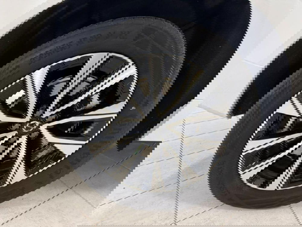 Volvo XC60 nuova a Como (18)