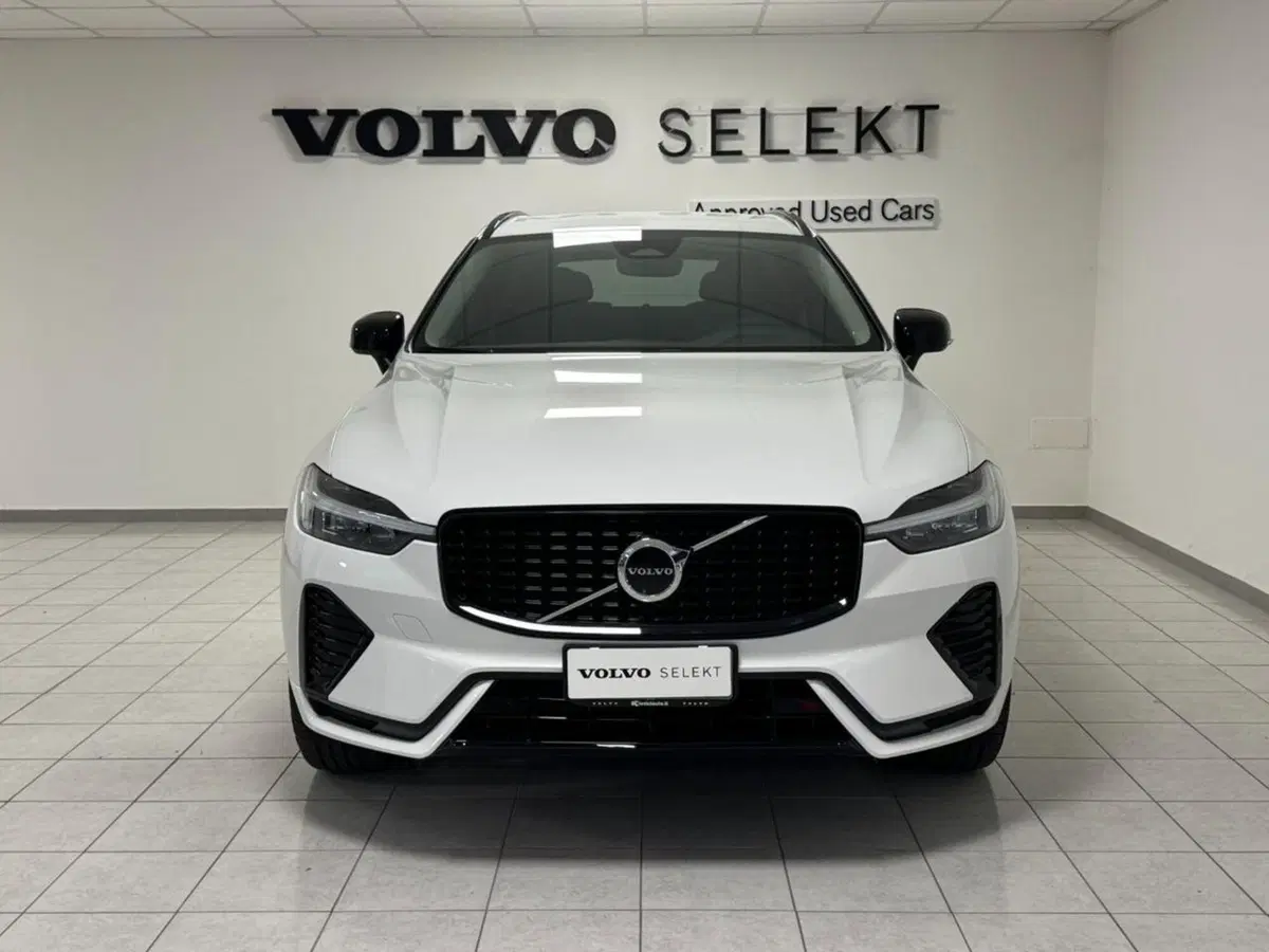 Volvo XC60 nuova a Como (3)