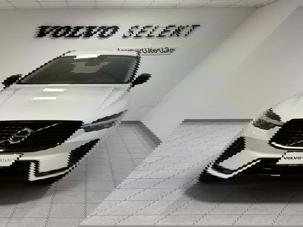 Volvo XC60 nuova a Como (3)