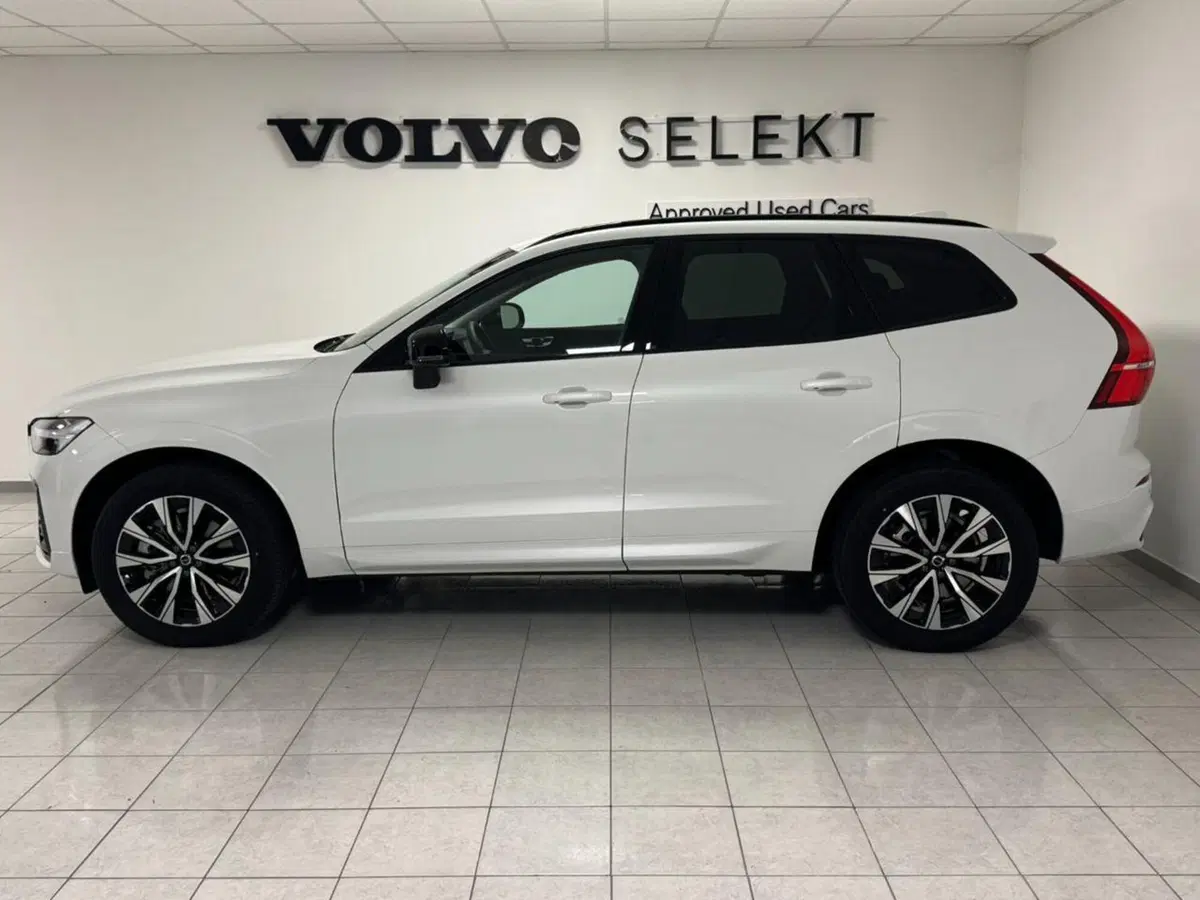 Volvo XC60 nuova a Como (4)