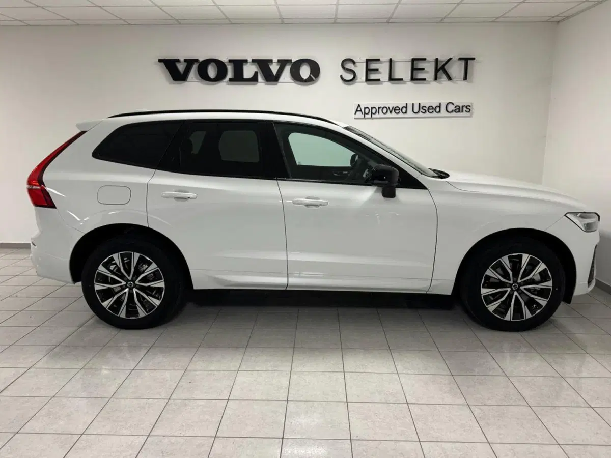 Volvo XC60 nuova a Como (5)