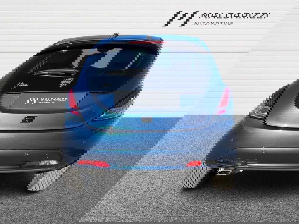 Lancia Ypsilon usata a Bari (3)