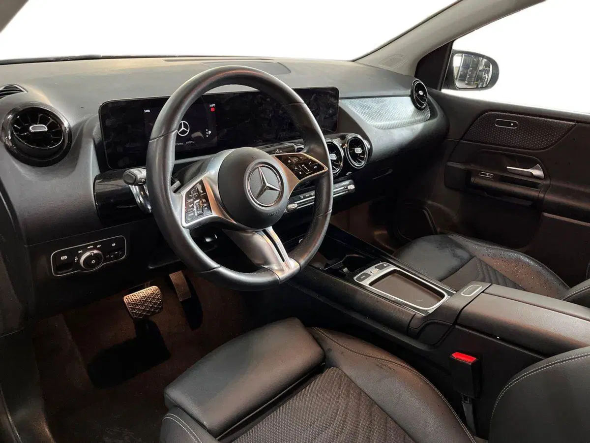 Mercedes-Benz Classe B usata a Bari (10)
