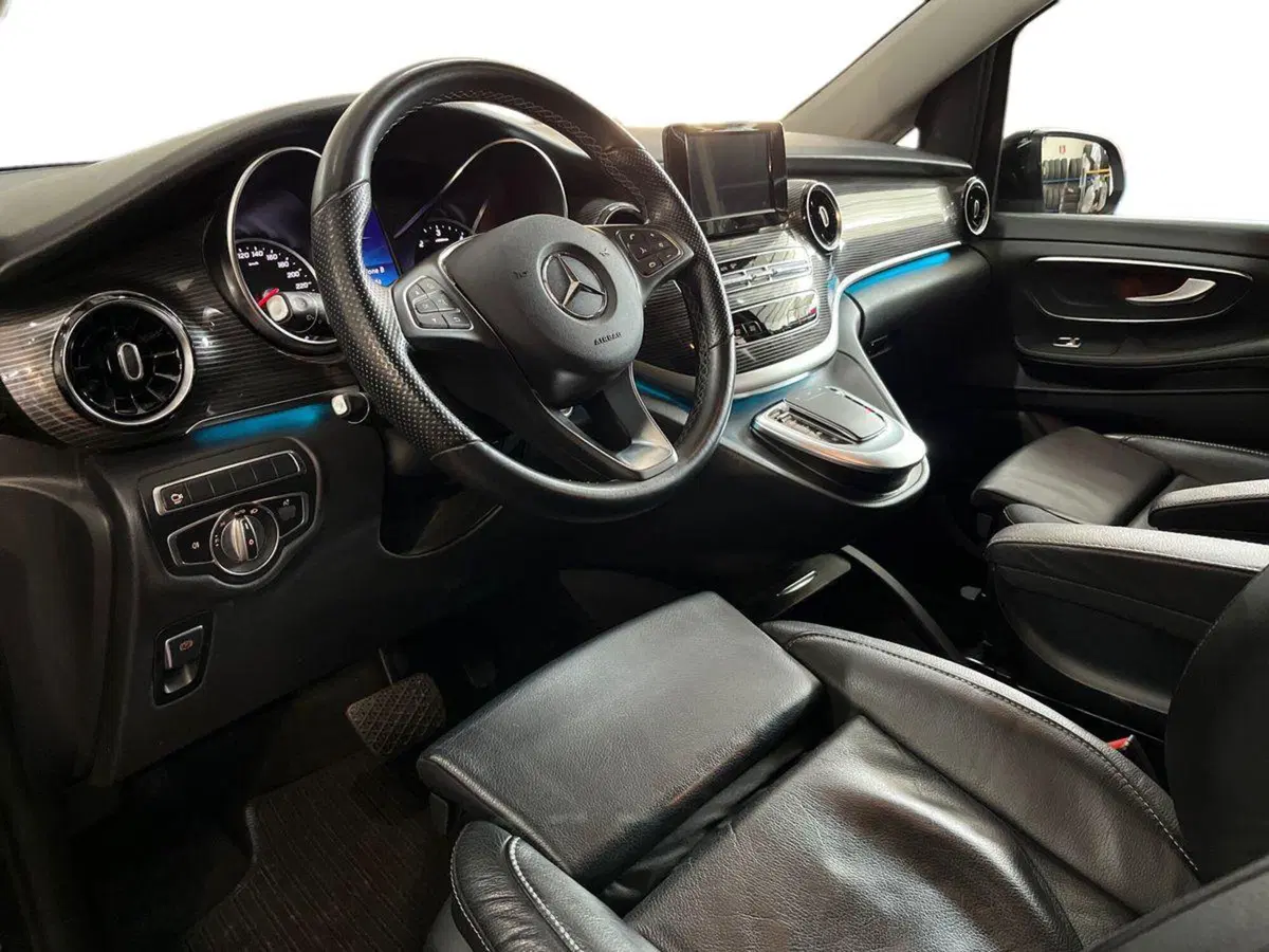 Mercedes-Benz Classe V usata a Bari (10)