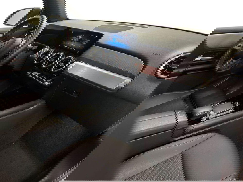 Mercedes-Benz GLB usata a Milano (15)