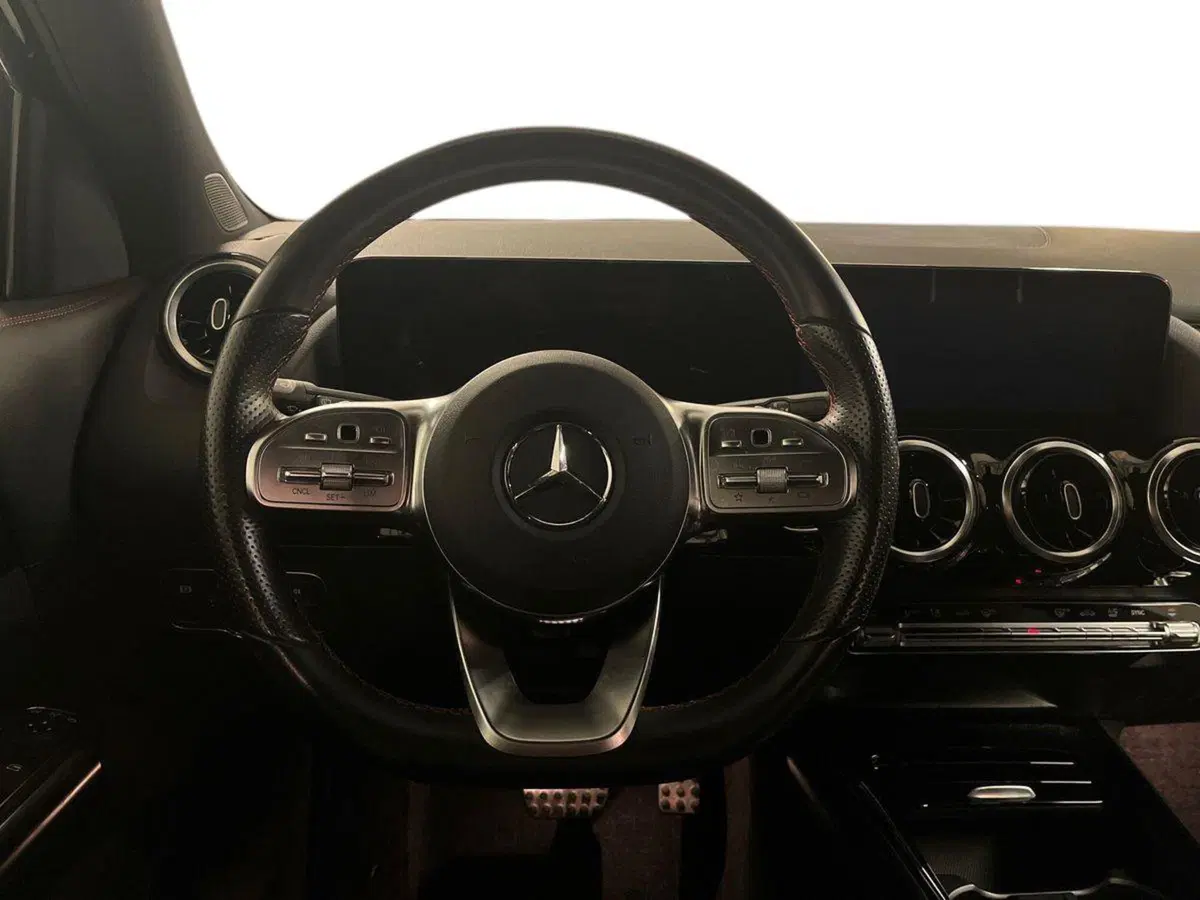 Mercedes-Benz GLA SUV usata a Milano (11)
