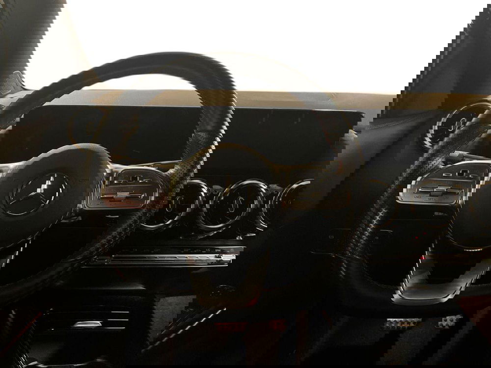 Mercedes-Benz GLA SUV usata a Milano (11)