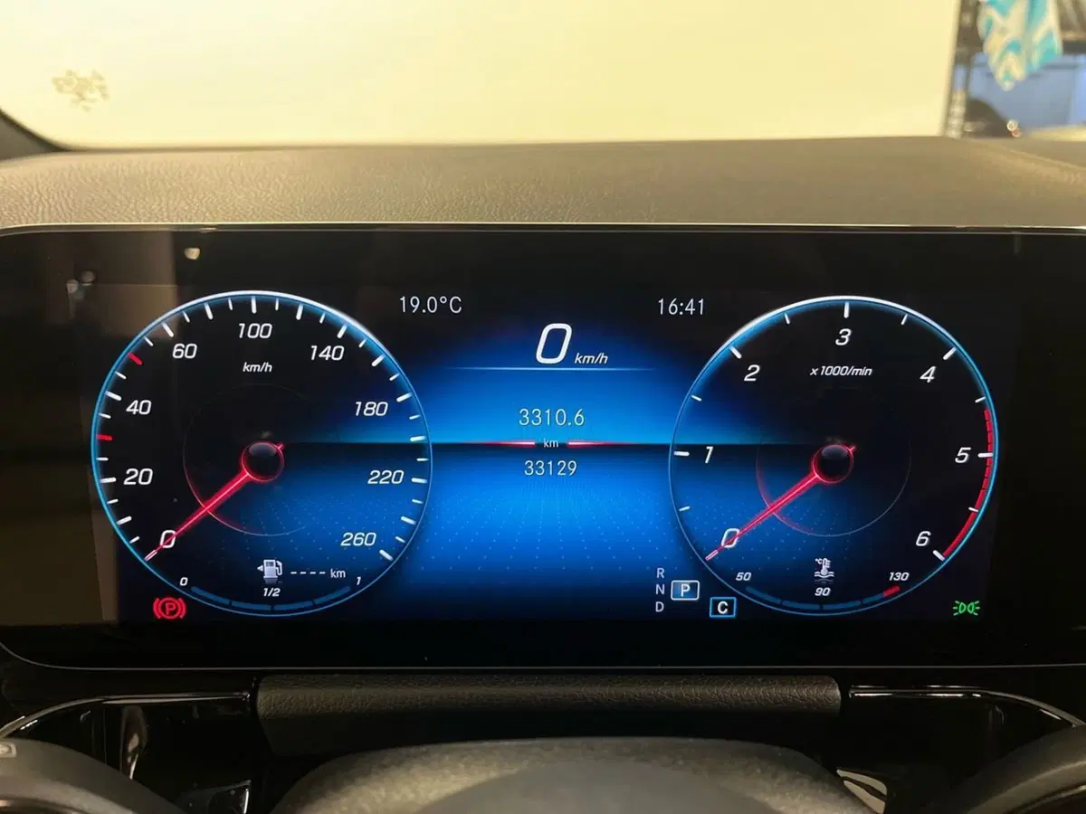 Mercedes-Benz GLA SUV usata a Milano (13)